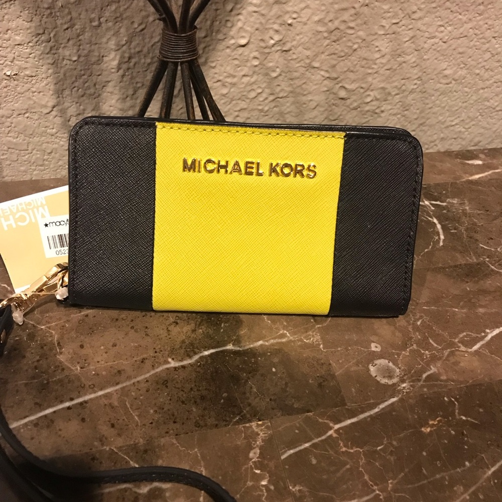 Michael Kors Black and Yellow Satchel with Gold Hardware - Picture 5 of 13